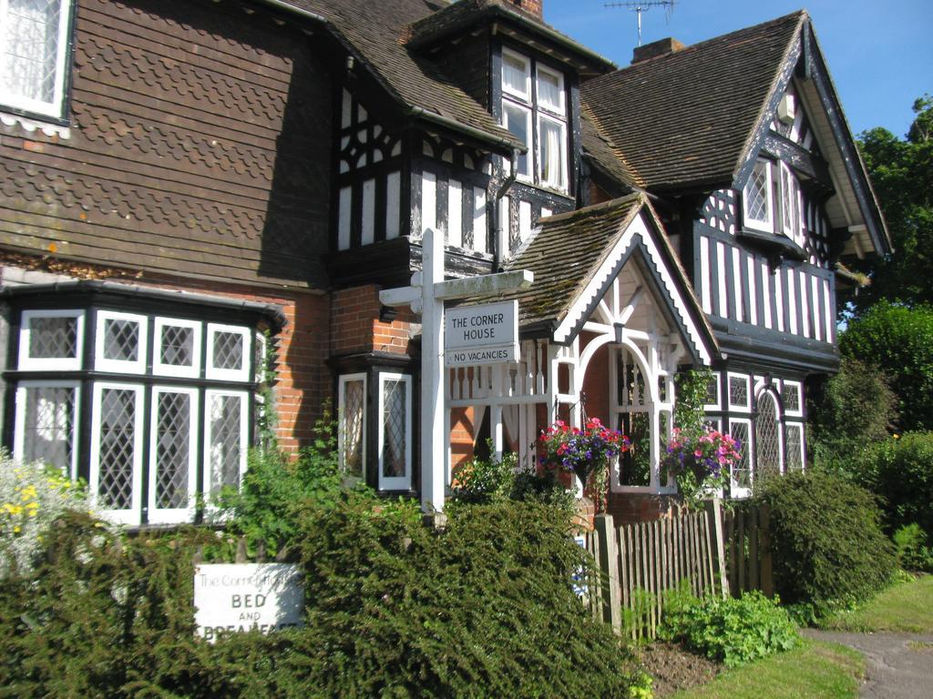 ライ The Corner House Bed & Breakfast エクステリア 写真